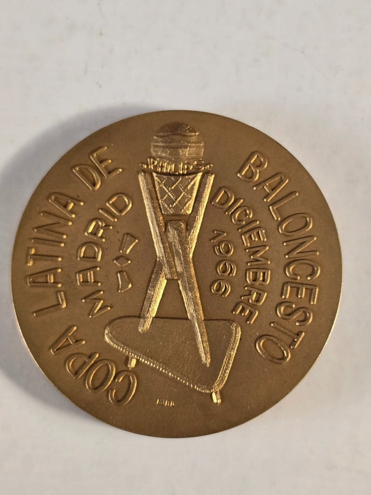 Medaglia originale Copa Latina Baloncesto 1966 partecipazione SIMMENTHAL BASKET