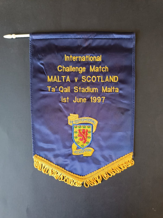 gagliardetto Pennant calcio Malta v Scotland 1997