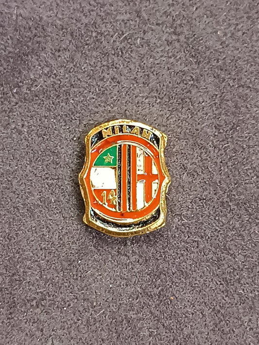 old pins Pin Badge Spilla A.C.Milan 14� Scudo senza piedino 197