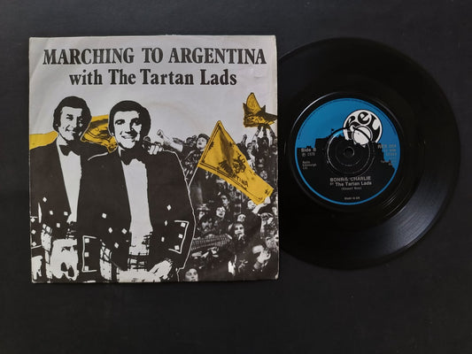 Vinile 45 giri MARCHING TO ARGENTINA whit the tartan lads