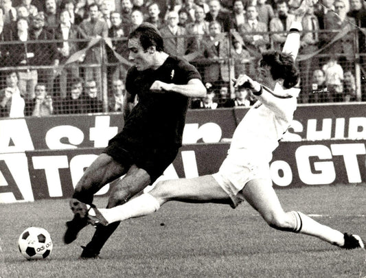 Foto fotografia d'agenzia calciatore squadra calcio Genoa 5