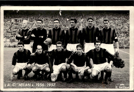cartolina postcard calcio Squadra Milan 1956/1957 con Autografo