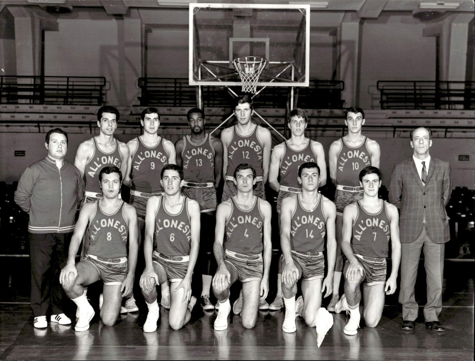 Foto Squadra Originale 1968/69 All'onesta' A.D. Pallacanestro Milano 1958 Basket