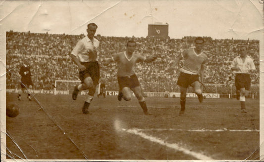 Foto fotografia d'agenzia calcio calciatore Sudamericano 7