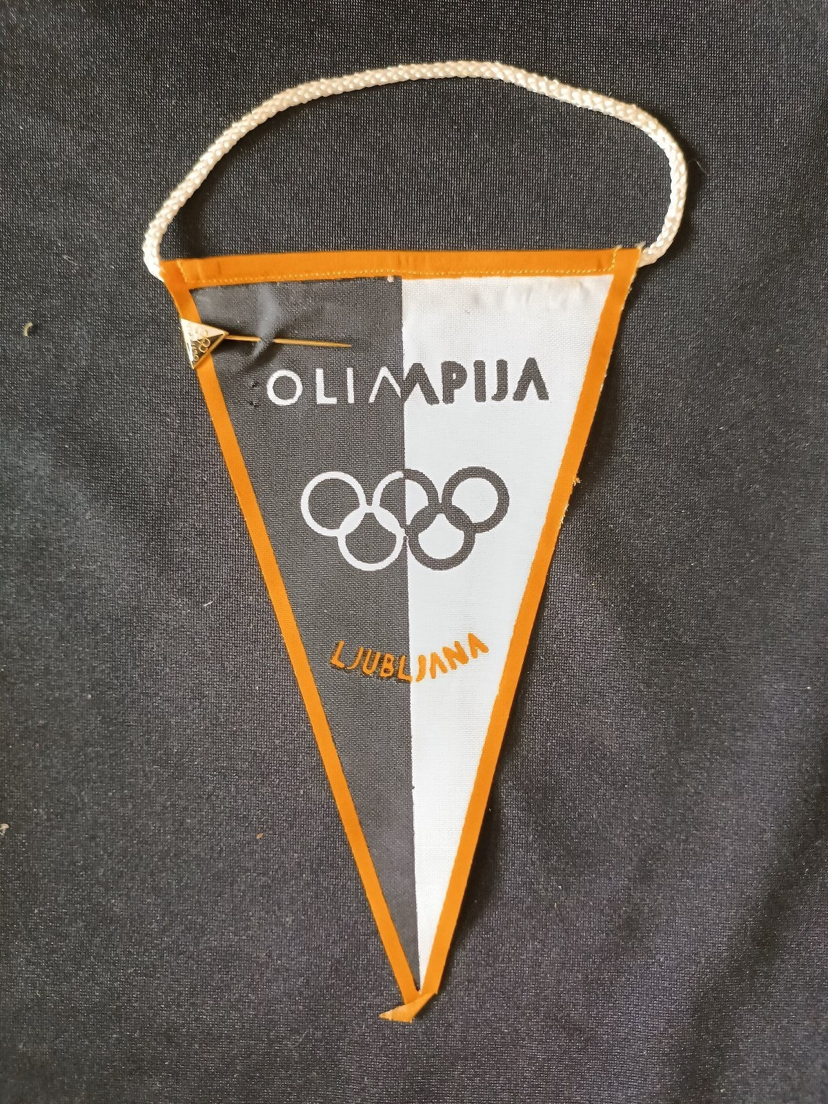 Gagliardetto Pennant KK Olimpija Ljubljana Jugoslavia Basket Vintage