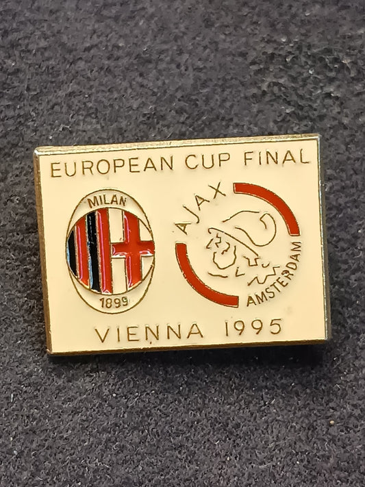 Old Pins Pin Badge Spilla A.C.Milan Coppa campioni 1995 finale Ajax  spilla