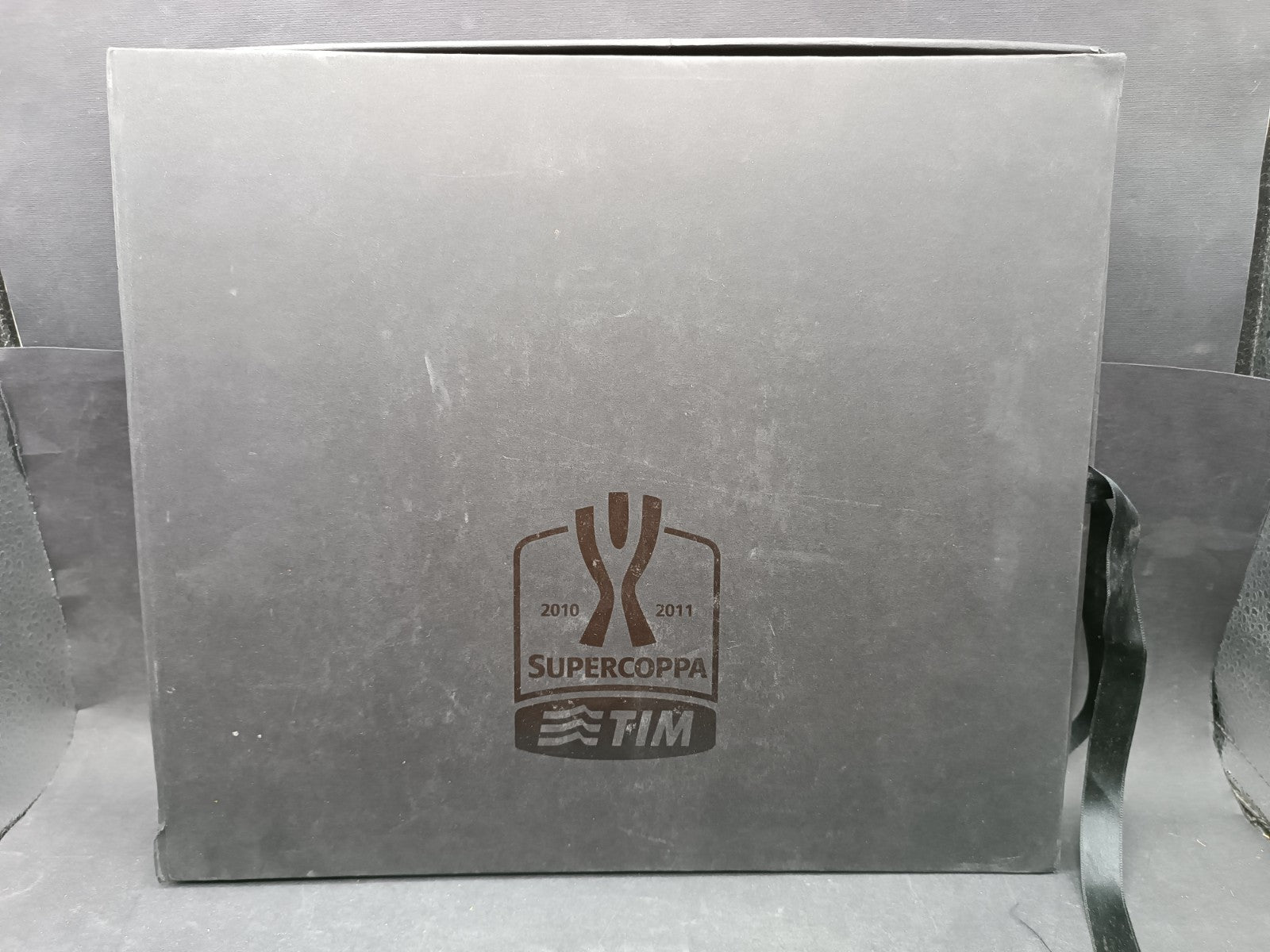 Volume con cofanetto Supercoppa Tim 2010-2011 Pechino