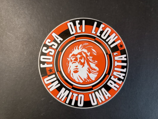 Adesivo MILAN - Fossa dei Leoni - Un mito una Realt�