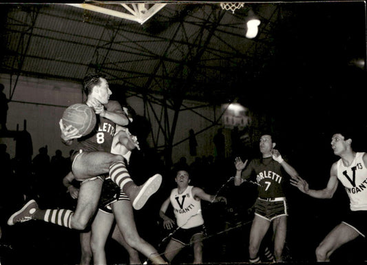 Foto campo Originale Borletti MIlano vs Minganti Virtus Bologna Basket anni '50