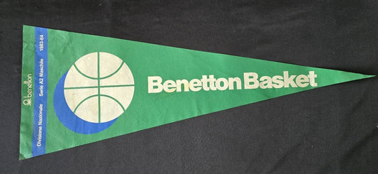 Gagliardetto Pennant  Benetton basket Treviso 1983-84t FIP originale  oltre 60cm