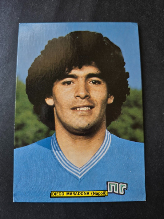 Cartolina Diego Armando Maradona Napoli con autografo stampato sul retro
