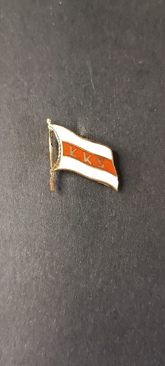 spilla badge pins ?KS ?�D?
