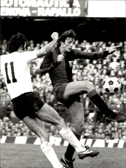 Foto fotografia d'agenzia calciatore squadra calcio Genoa 7