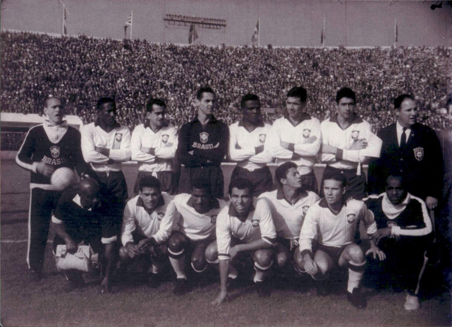 Foto fotografia d'agenzia calcio calciatore Zito Garrincha Brasile