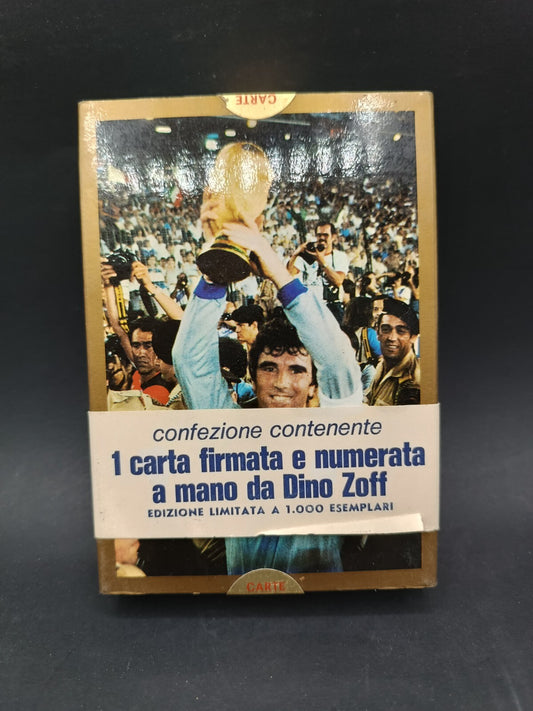 Mazzo di carte sigillato Viassone con carta  autografata Dino Zoff