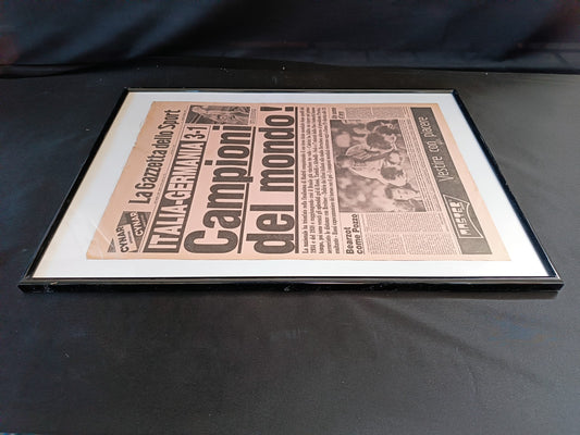 quadro con pagina  GAZZETTA dello SPORT ORIGINALE 50x70 cm circa