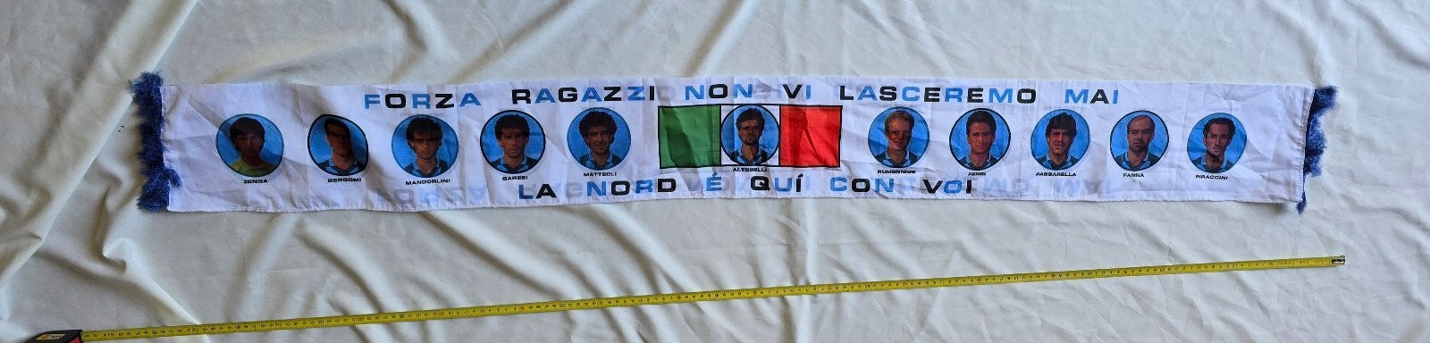 Sciarpa INTERNAZIONALE FC  anni 80 epoca RUMENIGGE con volti dei giocatori (E2)