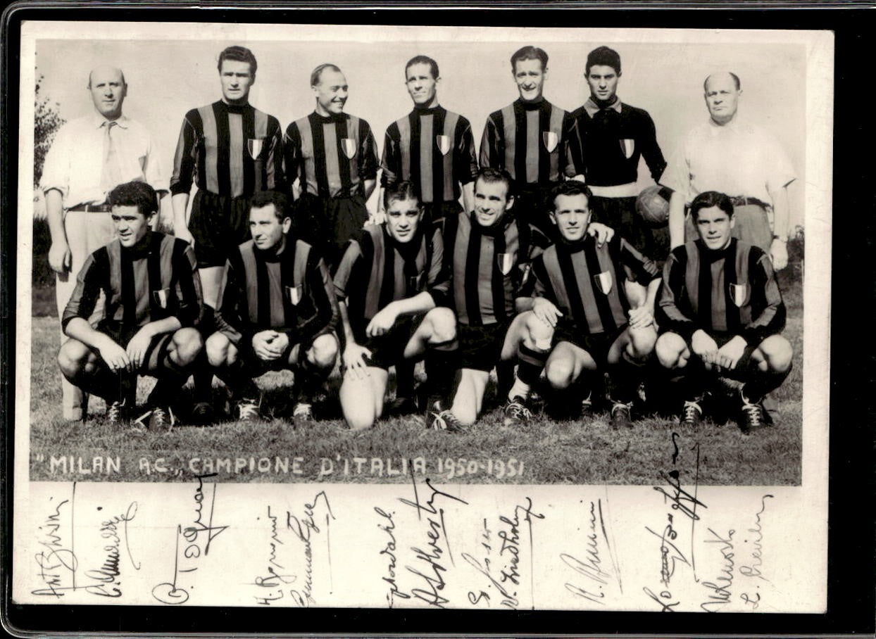 Cartolina Formazione A.C Milan campione d'Italia 1950-1951 autografata