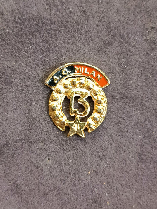 Old Pins Pin Badge Spilla A.C.Milan 13 stella senza piedino 272