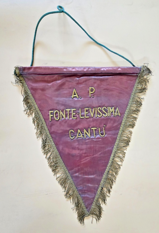Gagliardetto Ricamato A.P. FONTE LEVISSIMA Pallacanestro CANTU' Basket anni '60